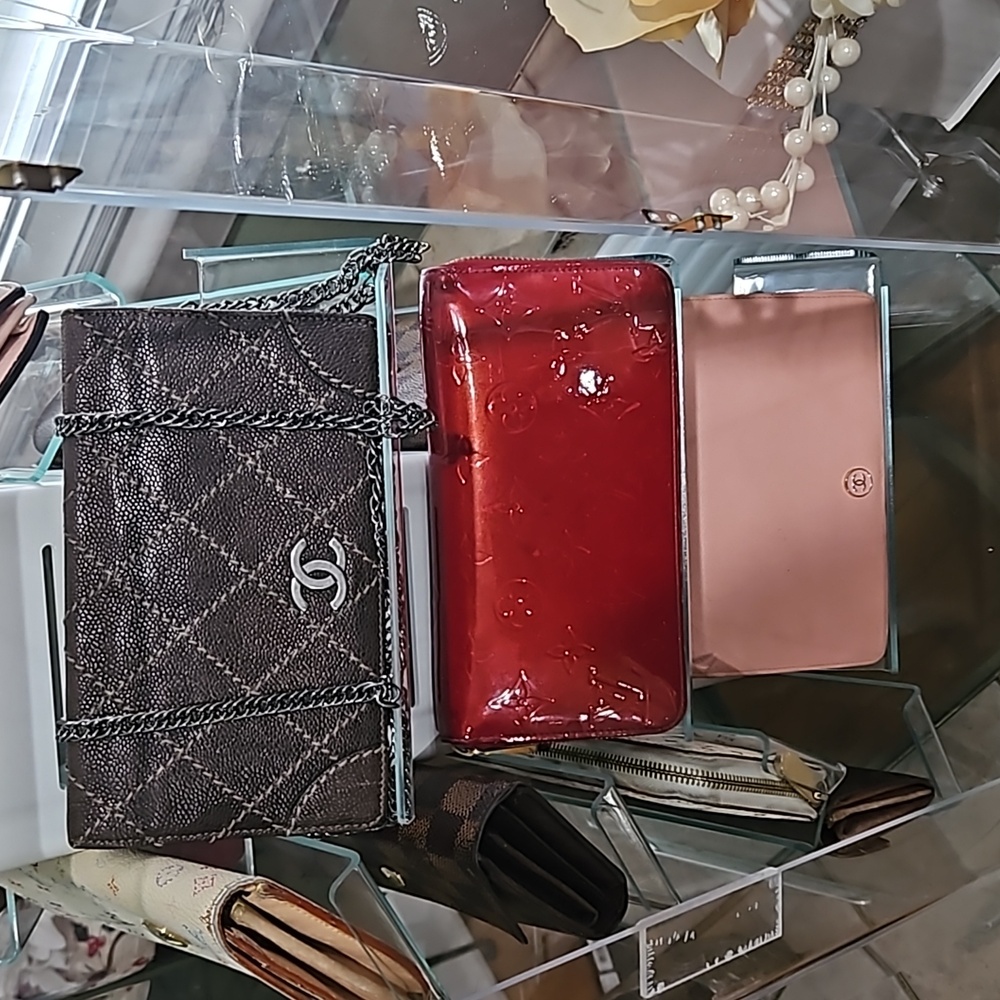 LUXURY WALLETS: CHANEL, GUCCI, LV, MCM, MIU MIU, PRADA, BALLY, YSL, FERRAGAMO